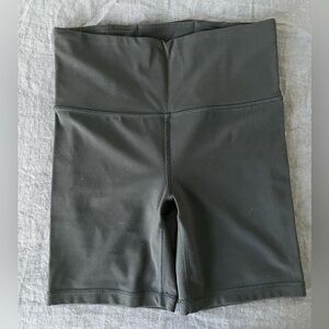 Women’s Athleta Short